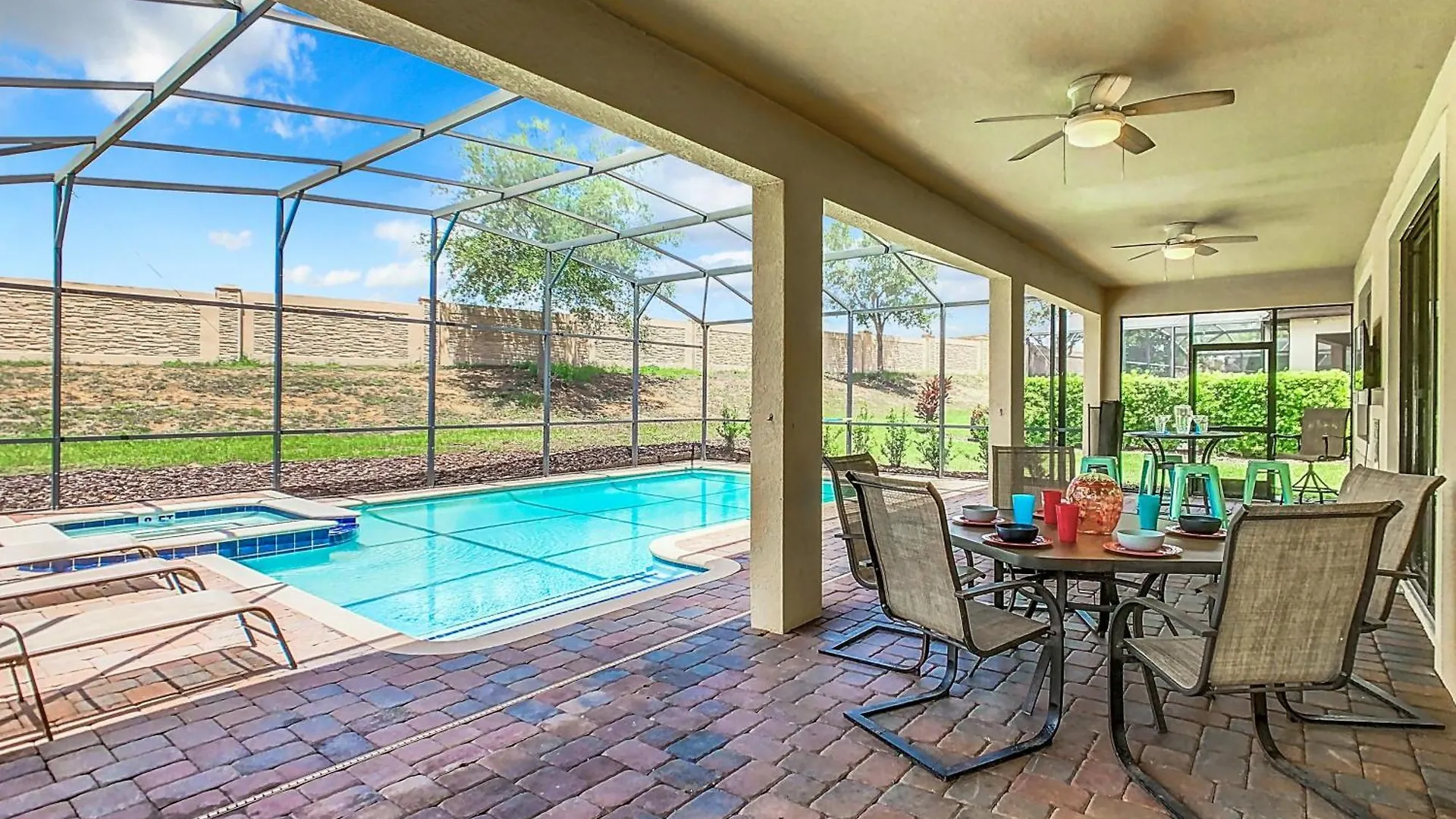 Large Retreat Villa With Pool Game Room Davenport Holiday home