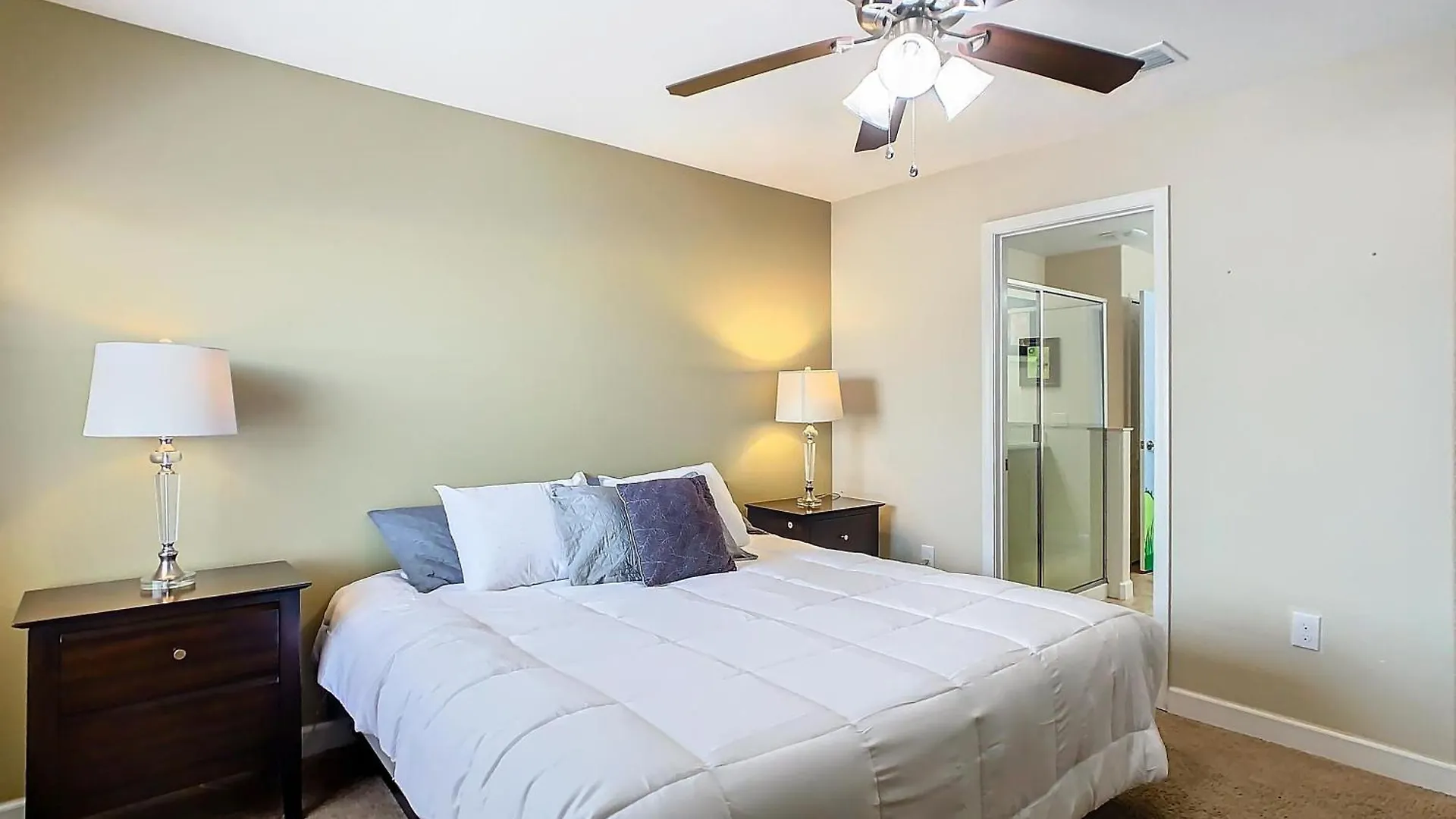 Large Retreat Villa With Pool Game Room Davenport 0*,  United States